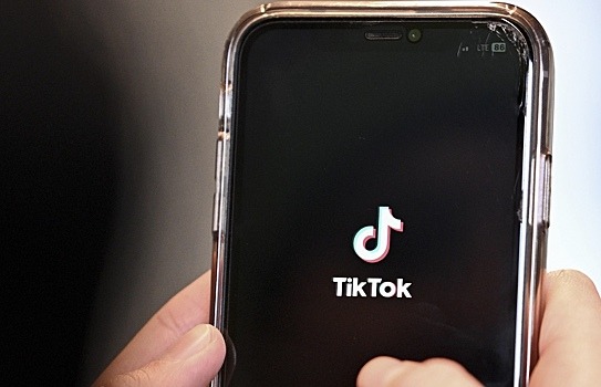 На eBay начали продавать смартфоны с TikTok за тысячи долларов