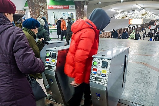 Причину коллапса в метро Новосибирска назвали в СберТройке