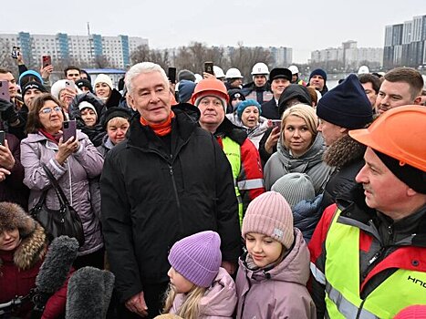 Сергей Собянин открыл новый велопешеходный мост в Нагатинском Затоне