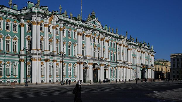 Эрмитаж закрыл вход в Зимний дворец из-за угрозы безопасности