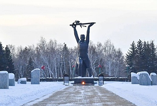 Виталий Хоценко посетил парк имени 30-летия Победы в процессе реконструкции