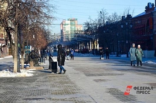 В Челябинске появилось новое суеверие из-за скульптуры «Влюблённые»