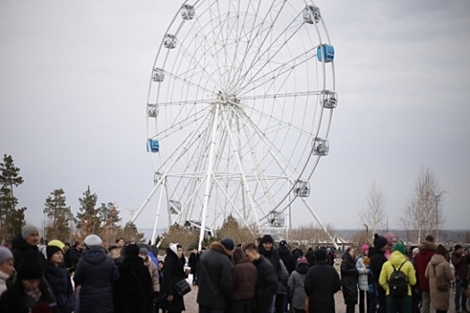 В Волгограде теплая погода открыла сезон для детских аттракционов