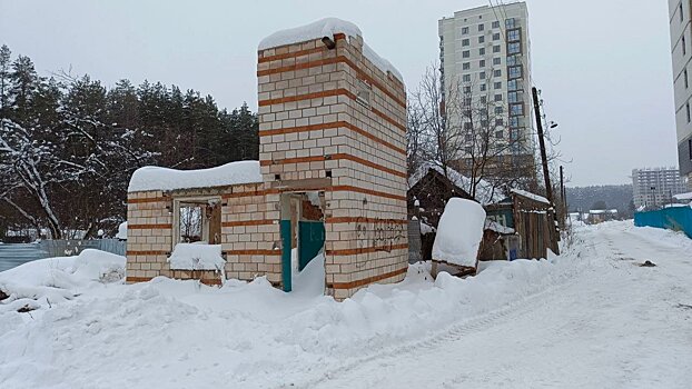 Жители ЖК «Форест» в Ижевске пожаловались на сложность проезда к домам и недостаток освещения