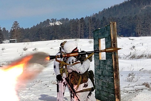 На десяти полигонах Восточного военного округа завершились сборы с гранатометчиками