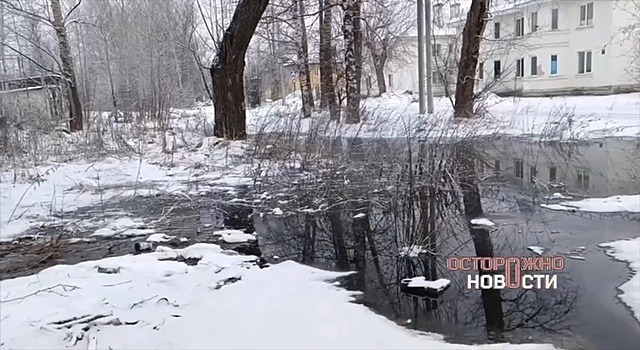 Нижегородец пожаловался на затопленный канализацией поселок и зеленую воду