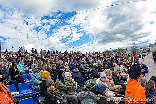 Трибуна парада Победы в Екатеринбурге в этом году вместит тысячи зрителей