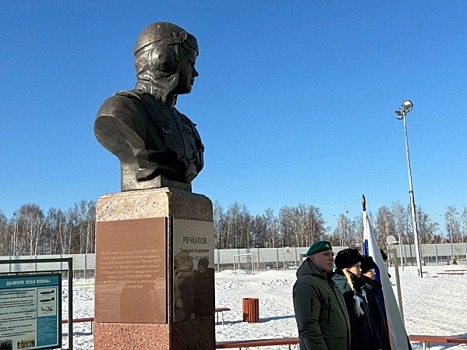 В екатеринбургской школе появится модель самолета, на котором летал герой войны Григорий Речкалов