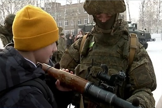 В одной из самых закрытых воинских частей Новосибирска провели День открытых дверей