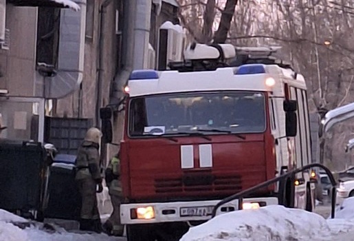 В Омске горел суши-бар на Красном пути