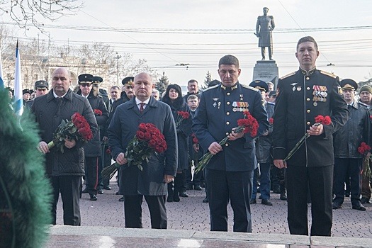 В Севастополе отмечают 23 февраля и День народной воли