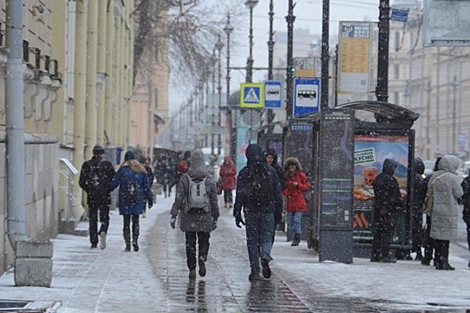 Жители одного из районов Новосибирск пожаловались на запах керосина в округе