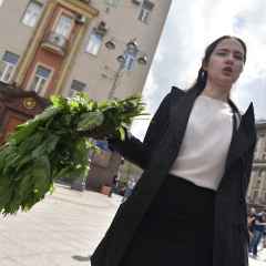 Гей-активисты подрались с православными в центре Москвы