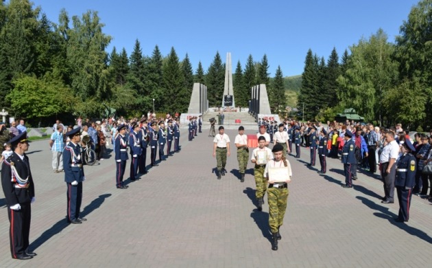 Погибшего в 1941-м под Ленинградом минометчика похоронили на Алтае