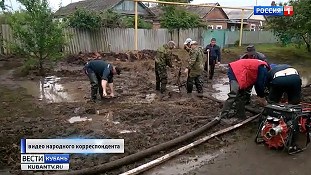 В кубанском хуторе после ливня затопило более дюжины дворов